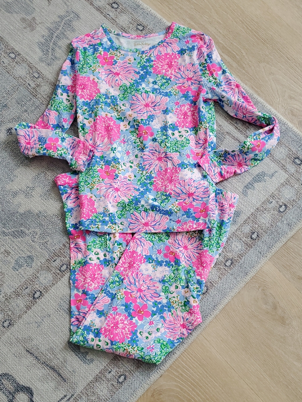 Lilly Pulitzer Girls Lil Soiree All Day 2-piece Pajama Set Top And Bottom Sz14